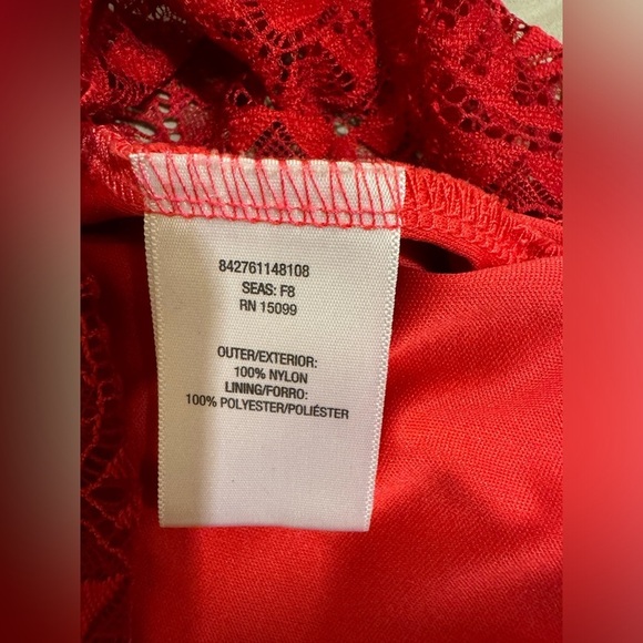 Simply Styled by Sears Red Lace Sleeveless Top - Size L - Picture 6 of 6